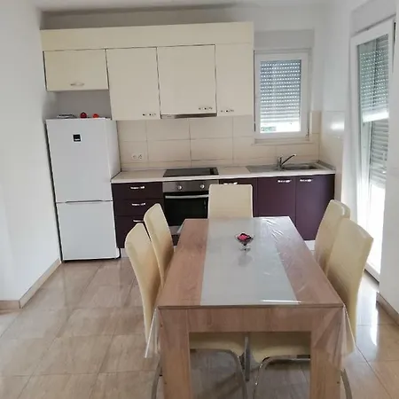 Apartman Apartman Ivan 3 *